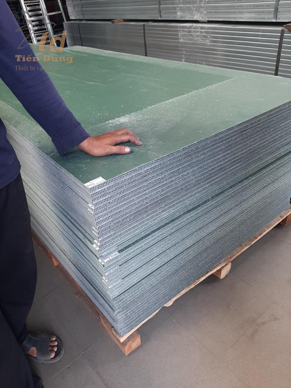 tấm nhựa eco lót sàn giá rẻ